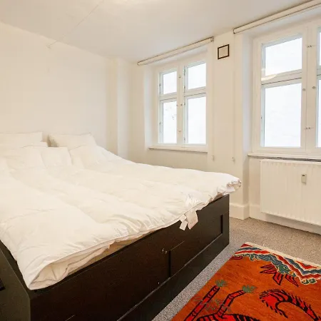 Classic Danish Design In City Center Apartment Kopenhagen