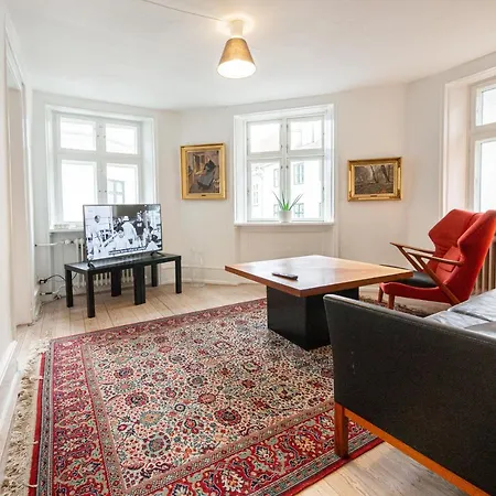 Classic Danish Design In City Center Apartment Copenhagen